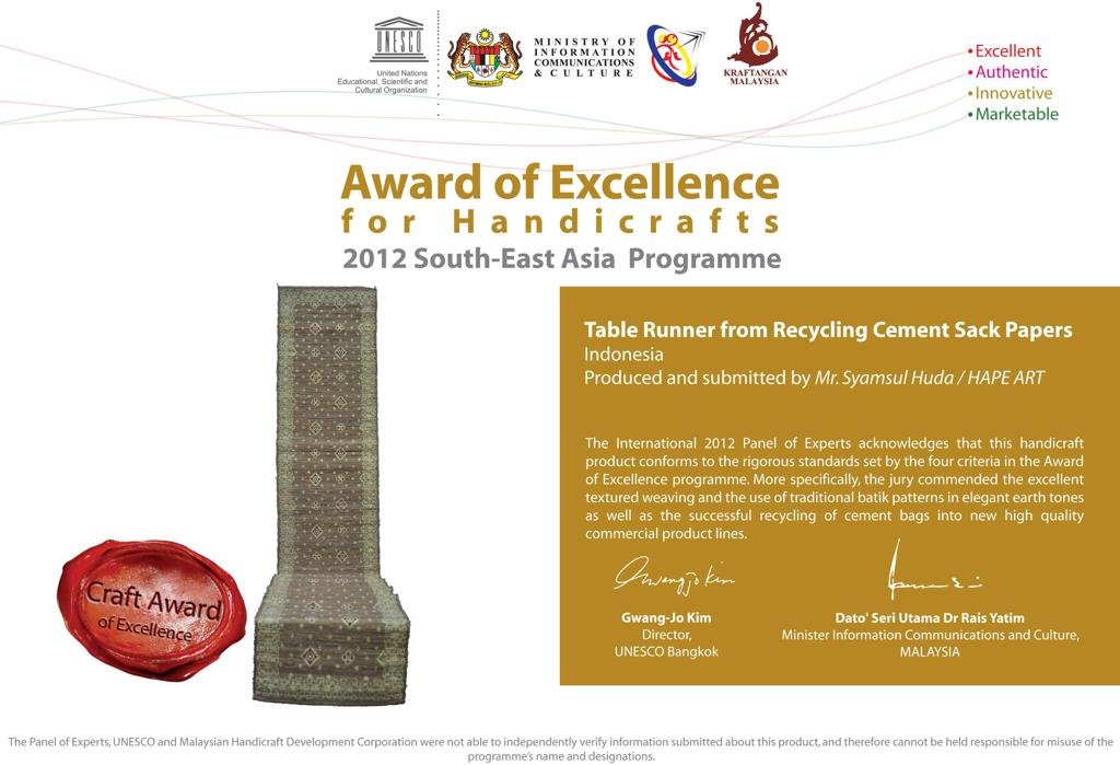 2012 award of excellence for handicrafts